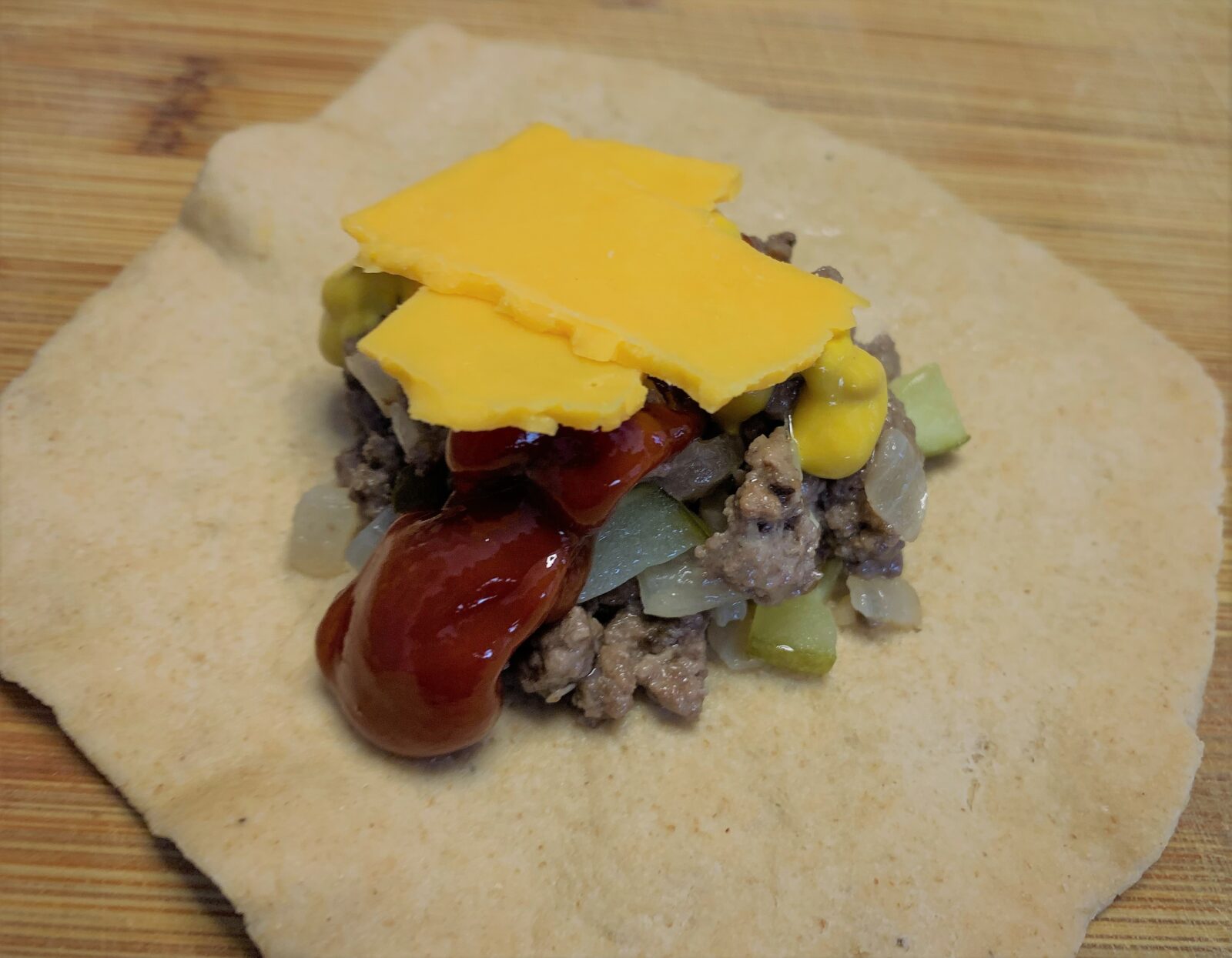 Cheeseburger Pod filling with Ketchup, Mustard and Cheese