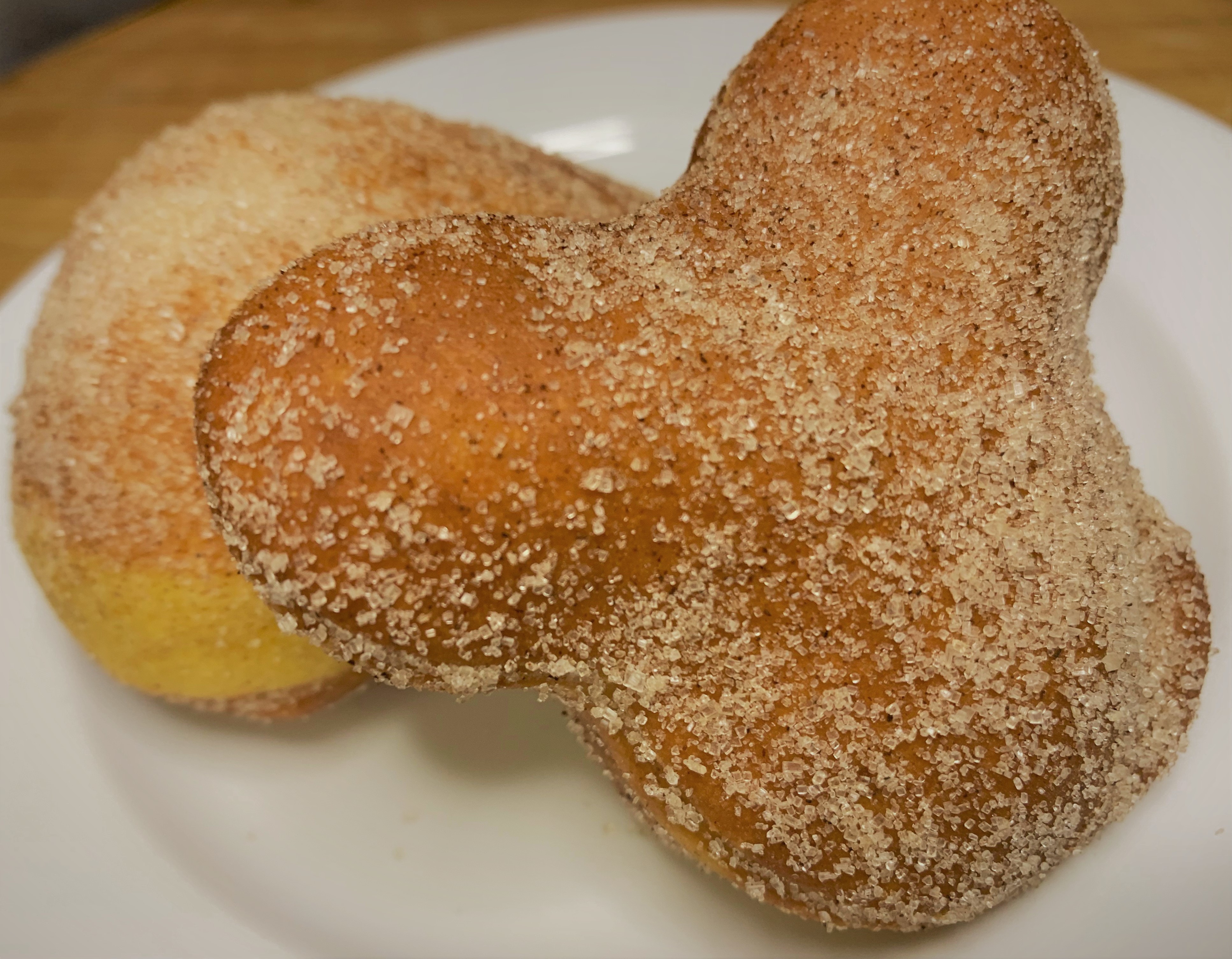 A cinnamon-sugar alternate topping to the beignets