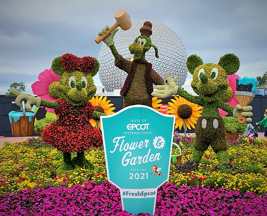 Mickey, Minnie & Goofy Topiary from the Epcot International Flower & Garden Festival - Warm Berry Buckle Recipe